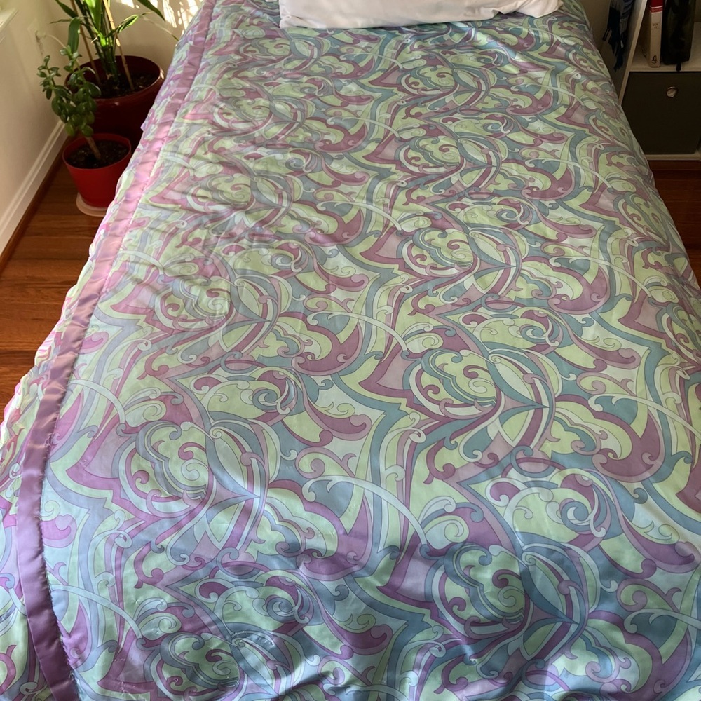 Kohl’s Silky Green Purple Blue Swirl Twin Bed Duvet - Picture 2 of 2